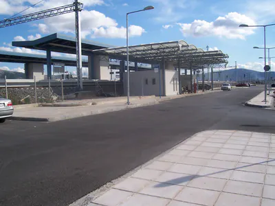 Station building with a steel canopy over the forecourt